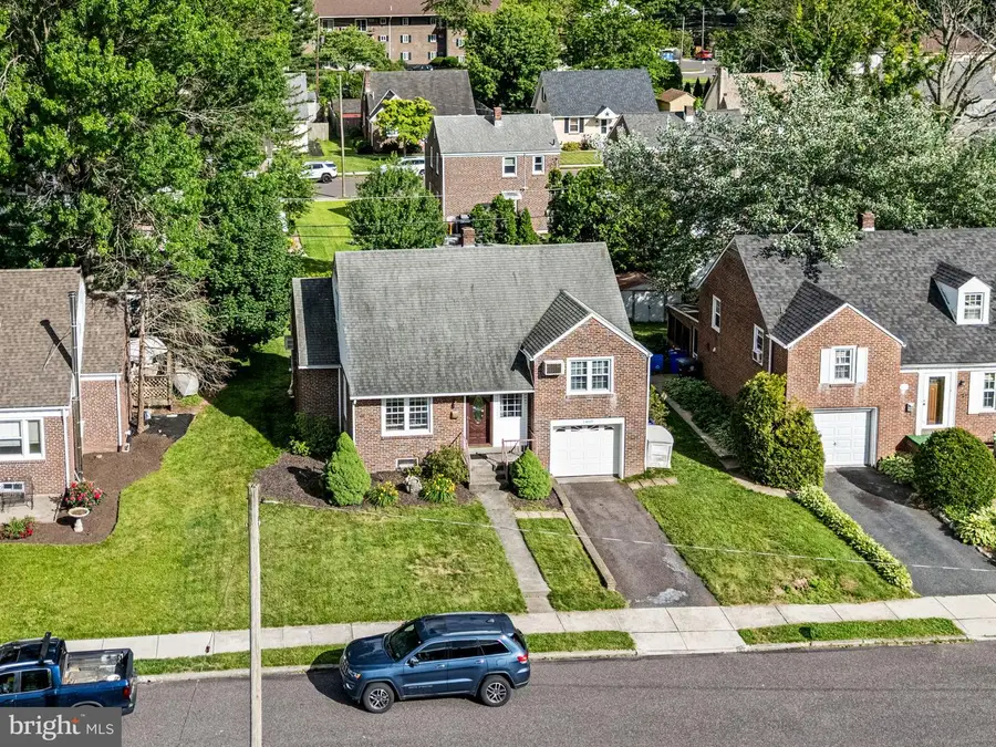 1460 Sunset Dr, Pottstown, PA 19464 - #3
