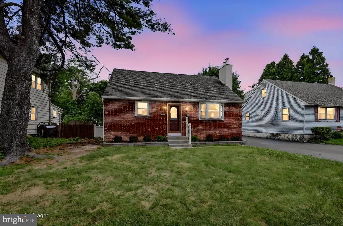 160 Wood St, Hatboro, PA 19040 - #1