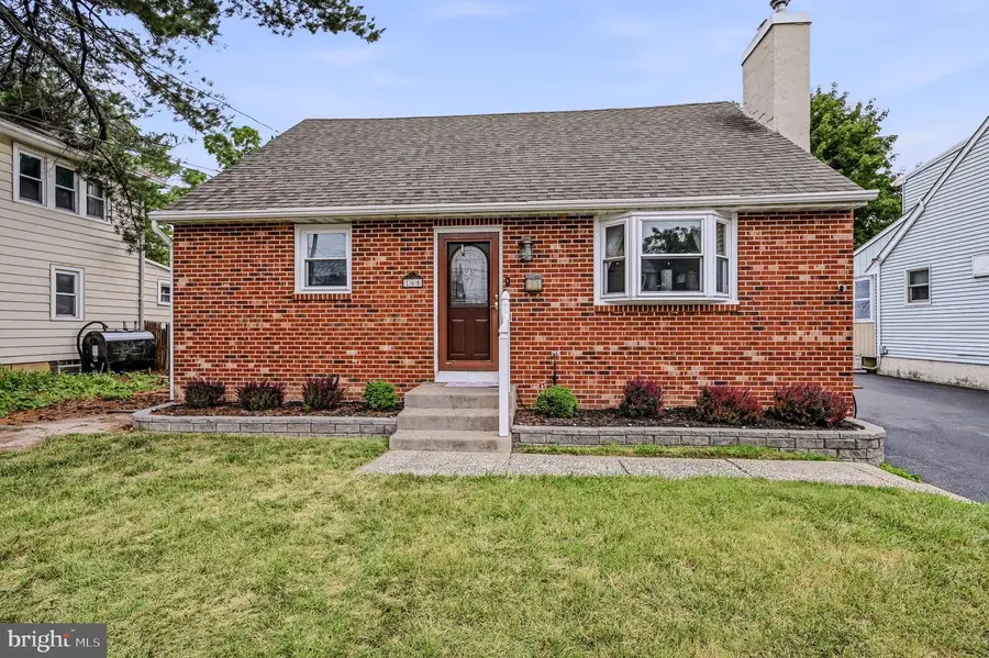 160 Wood St, Hatboro, PA 19040 - #2