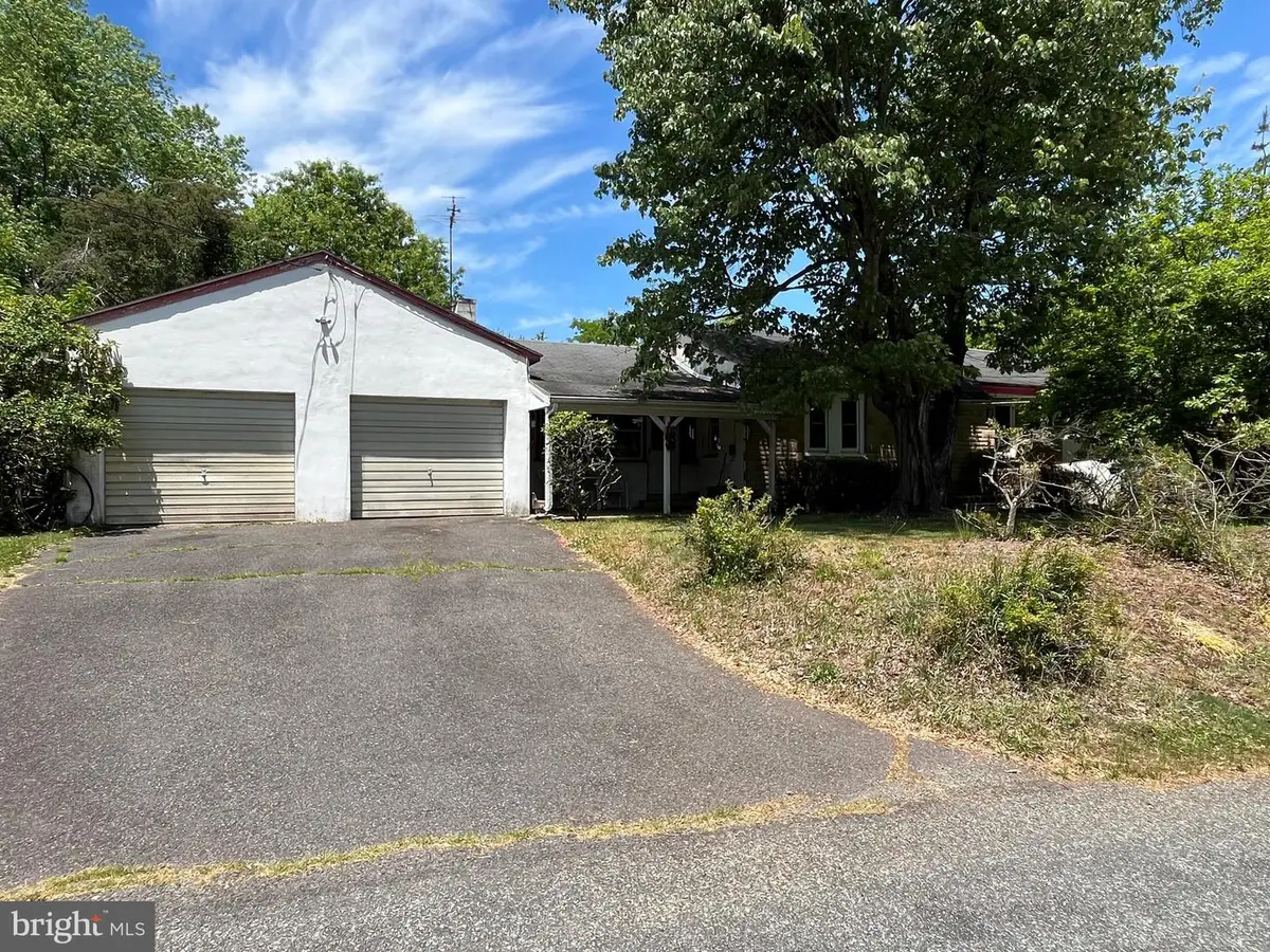 1033 Walt Rd, Pennsburg, PA 18073 - #1