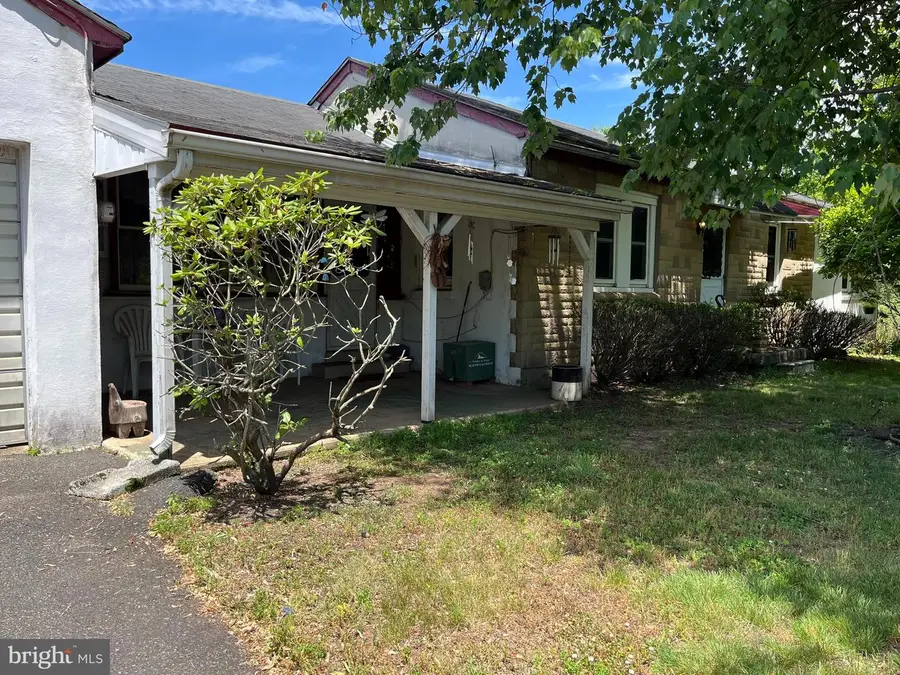 1033 Walt Rd, Pennsburg, PA 18073 - #2
