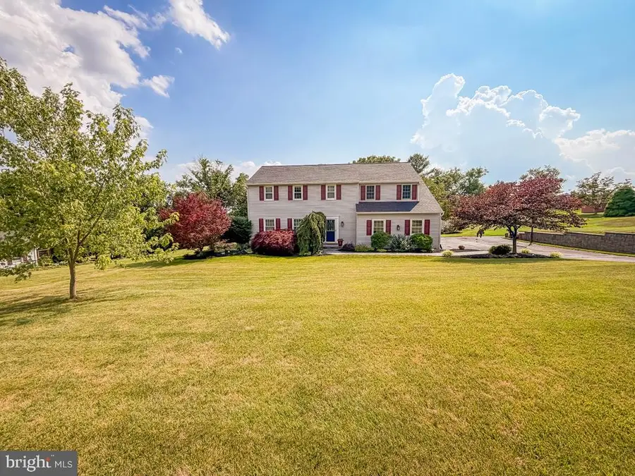766 Eisenhauer Dr, Telford, PA 18969 - #2