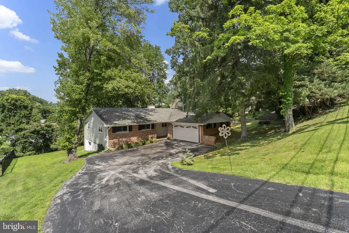 262 Lantern Ln, Gulph Mills, PA 19428 - #1