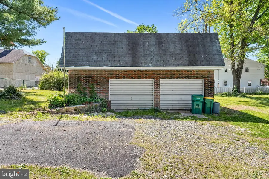 318 Washington St, Pennsburg, PA 18073 - #3