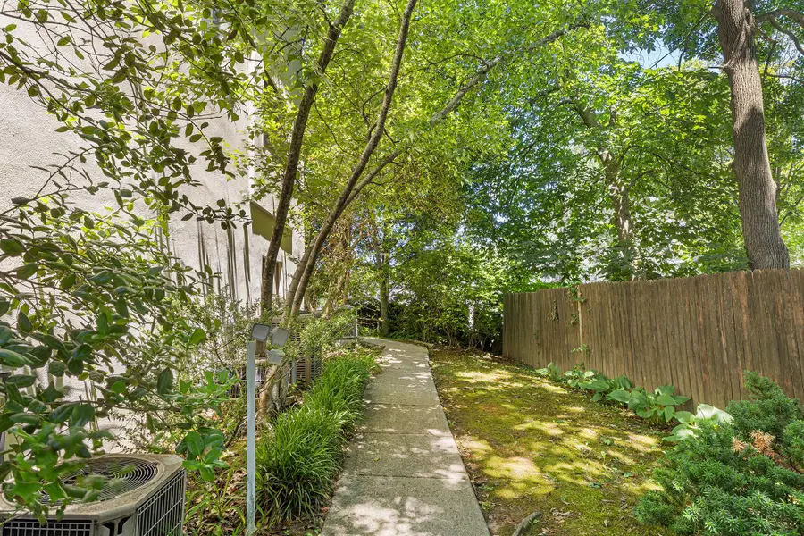 119 E Montgomery Ave #7, Ardmore, PA 19003 - #3