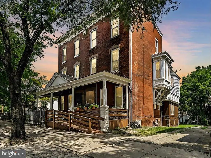 906 Dekalb St, Norristown, PA 19401 - #2