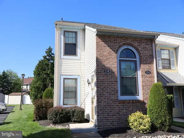 12 Lumber Jack Cir #22-b, HORSHAM, PA 19044