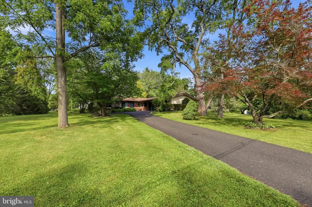 2 Bonnie Ln, Collegeville, PA 19426 - #1