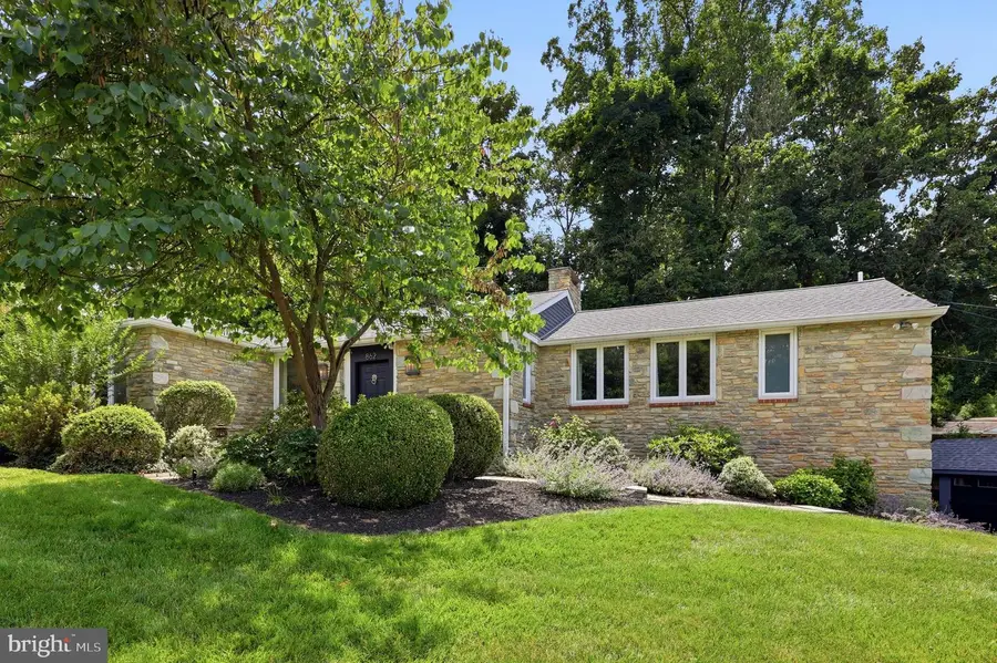 862 Winter Rd, Rydal, PA 19046 - #2