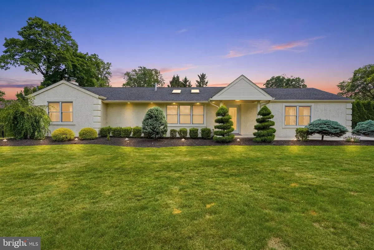 3637 Buck Rd, Huntingdon Valley, PA 19006 - #1