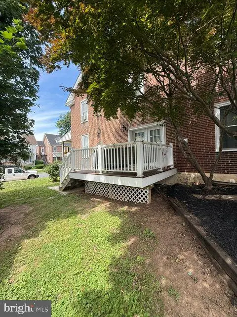 31 W 4th St, Lansdale, PA 19446 - #2