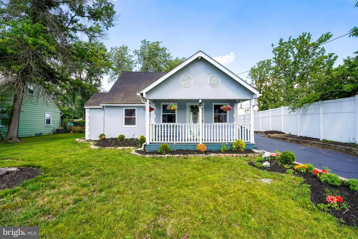 2621 Old Welsh Rd, Willow Grove, PA 19090 - #1