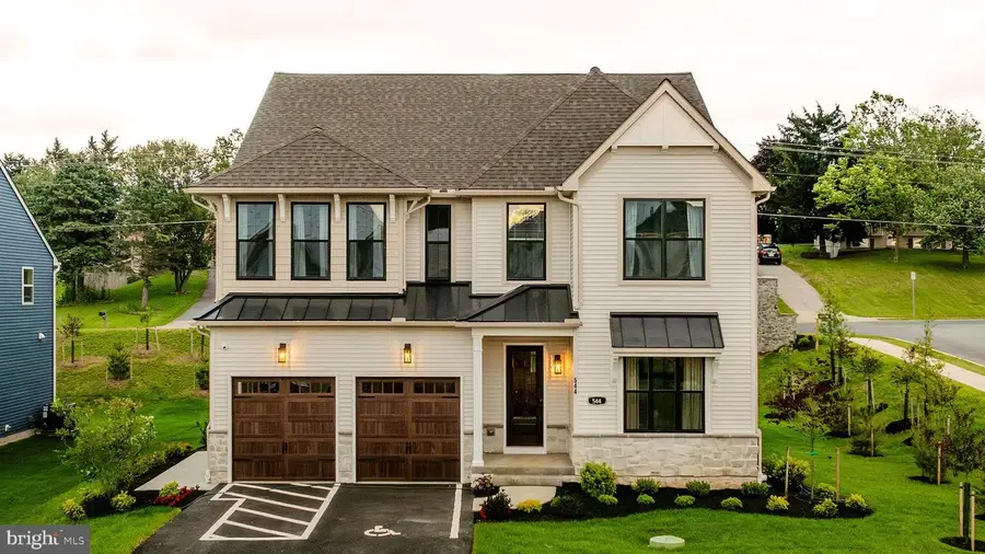 300 Pearl Ln #covington, Gilbertsville, PA 19525 - #3