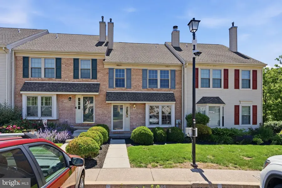 1264 Maple Glen Cir, Pottstown, PA 19464 - #2