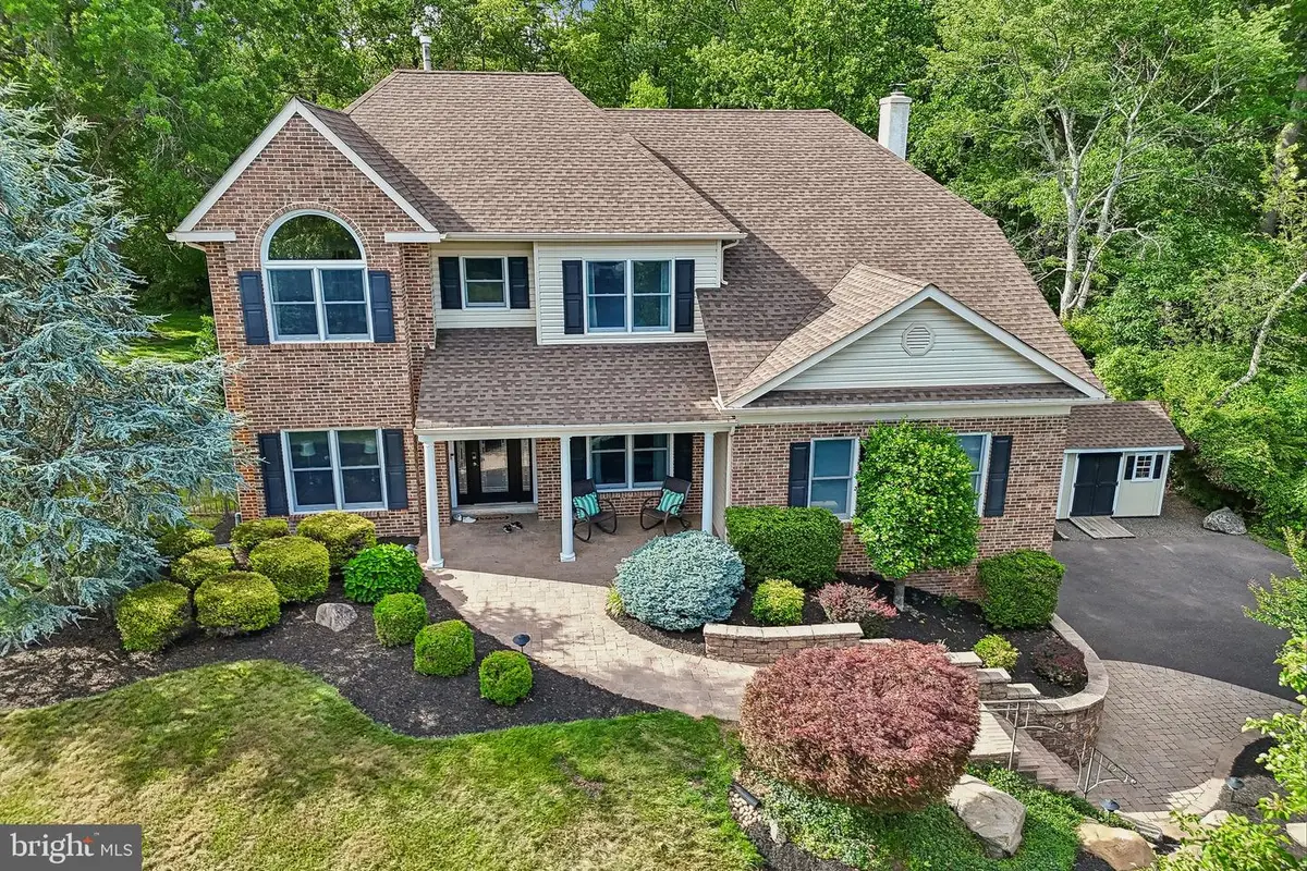 129 Sunrise Dr, North Wales, PA 19454 - #1