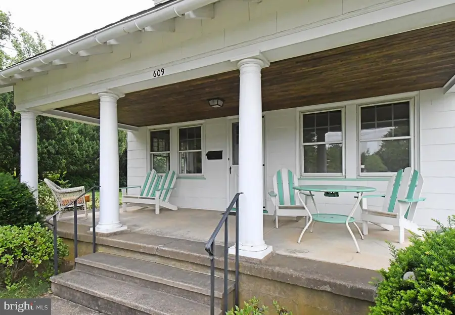 609 Orlando Ave, Oreland, PA 19075 - #3