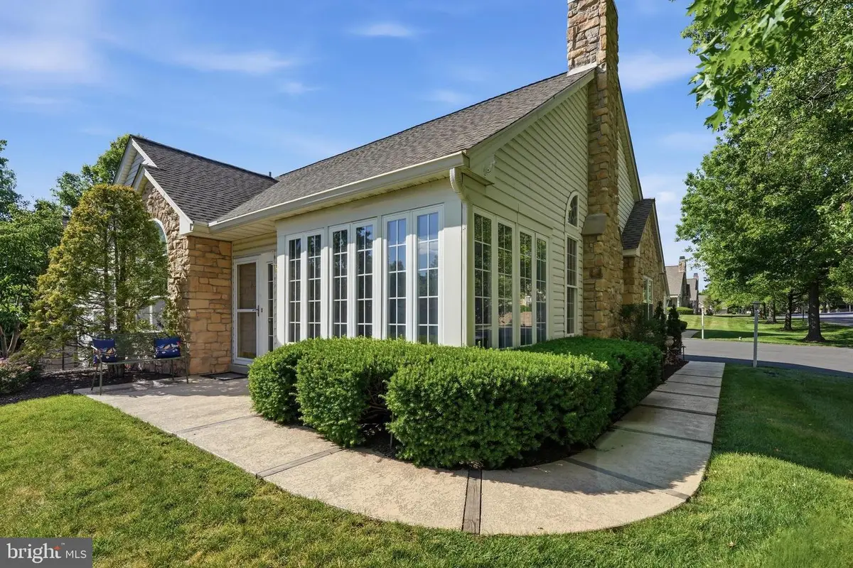 185 Lions Gate Cir, Souderton, PA 18964 - #1
