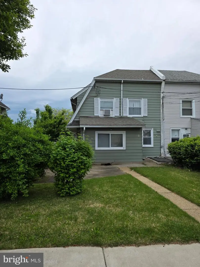 803 Ashbourne Rd, Cheltenham, PA 19012 - #2