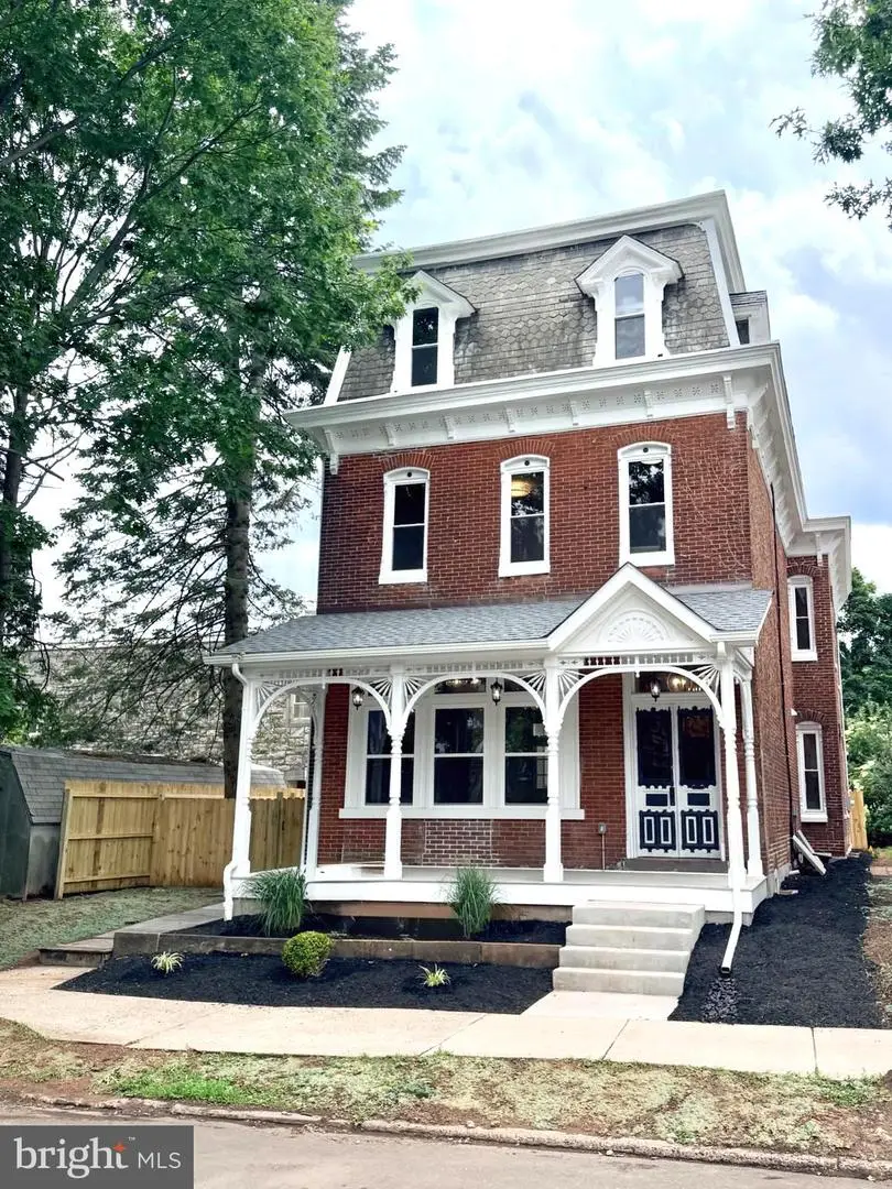 1040 E High St, Pottstown, PA 19464 - #1