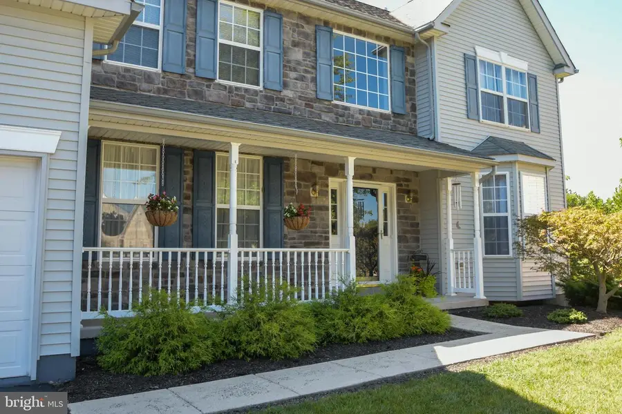 1001 Creekview Dr, Pennsburg, PA 18073 - #3