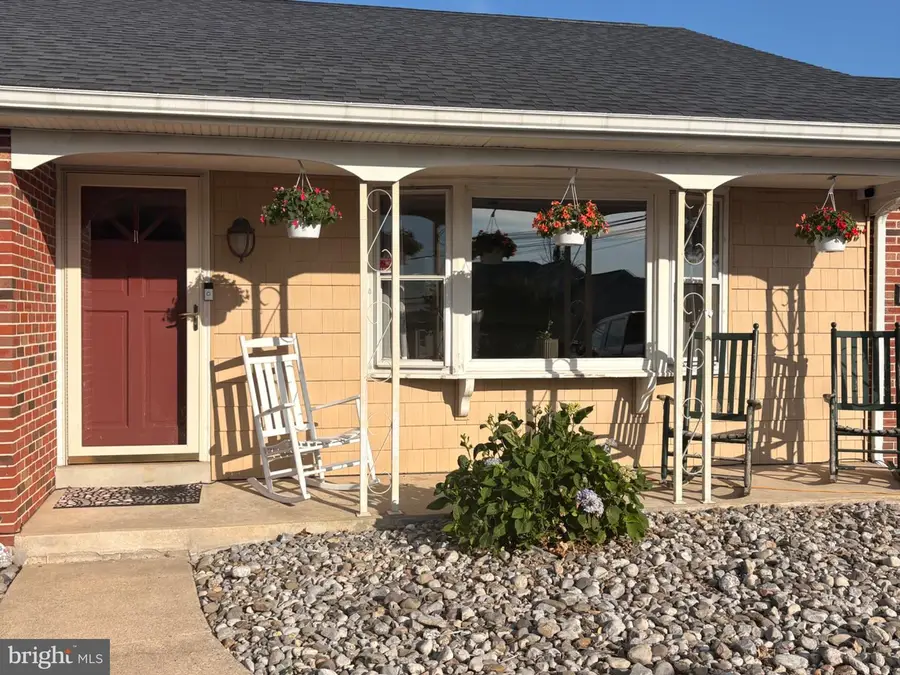 2928 New Hanover Square Rd, Gilbertsville, PA 19525 - #2