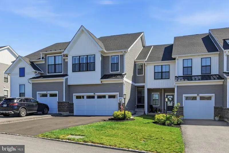 11 Umbrell Dr, Eagleville, PA 19403 - #1