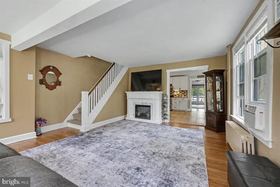 6 Perkiomen Ave, Schwenksville, PA 19473 - #2