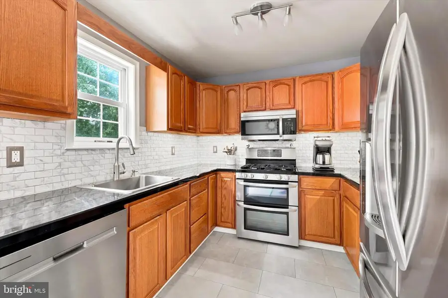 469 Old Elm St, Conshohocken, PA 19428 - #2