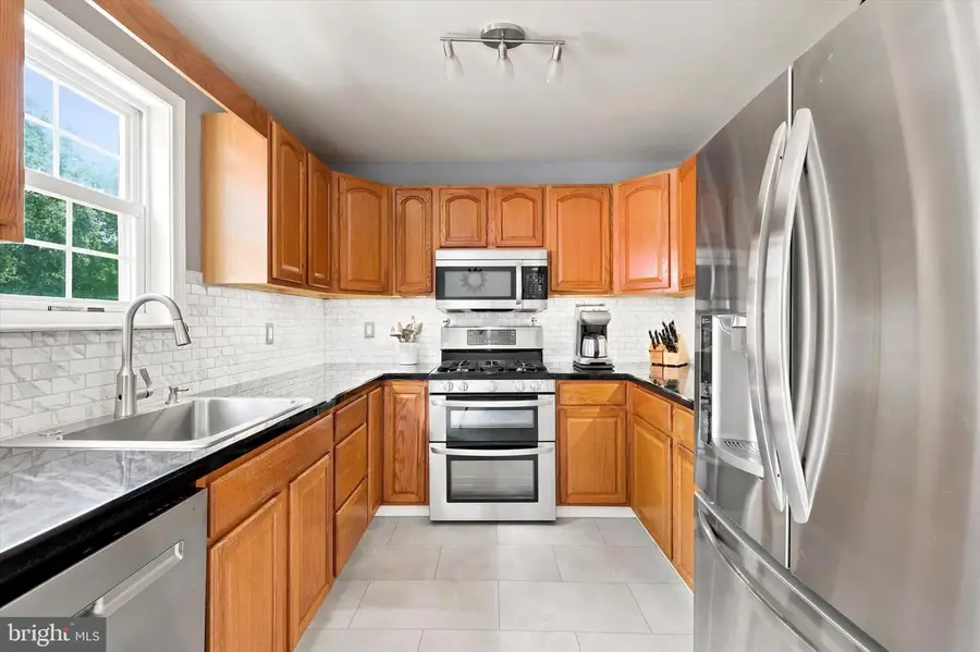 469 Old Elm St, Conshohocken, PA 19428 - #3