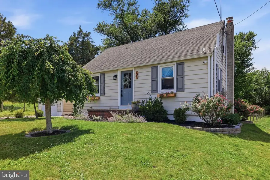 1859 Farmington Ave, Pottstown, PA 19464 - #2