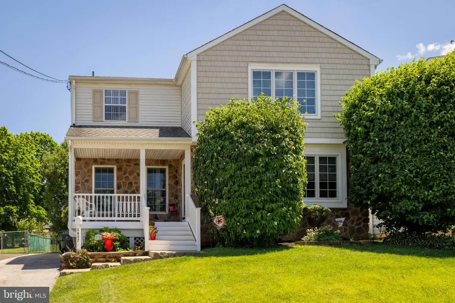 1637 Crestview Ave, Willow Grove, PA 19090 - #3