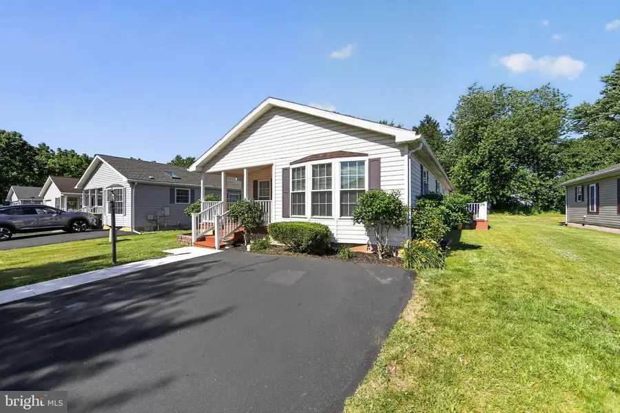 118 Dyer Ct, Royersford, PA 19468 - #2