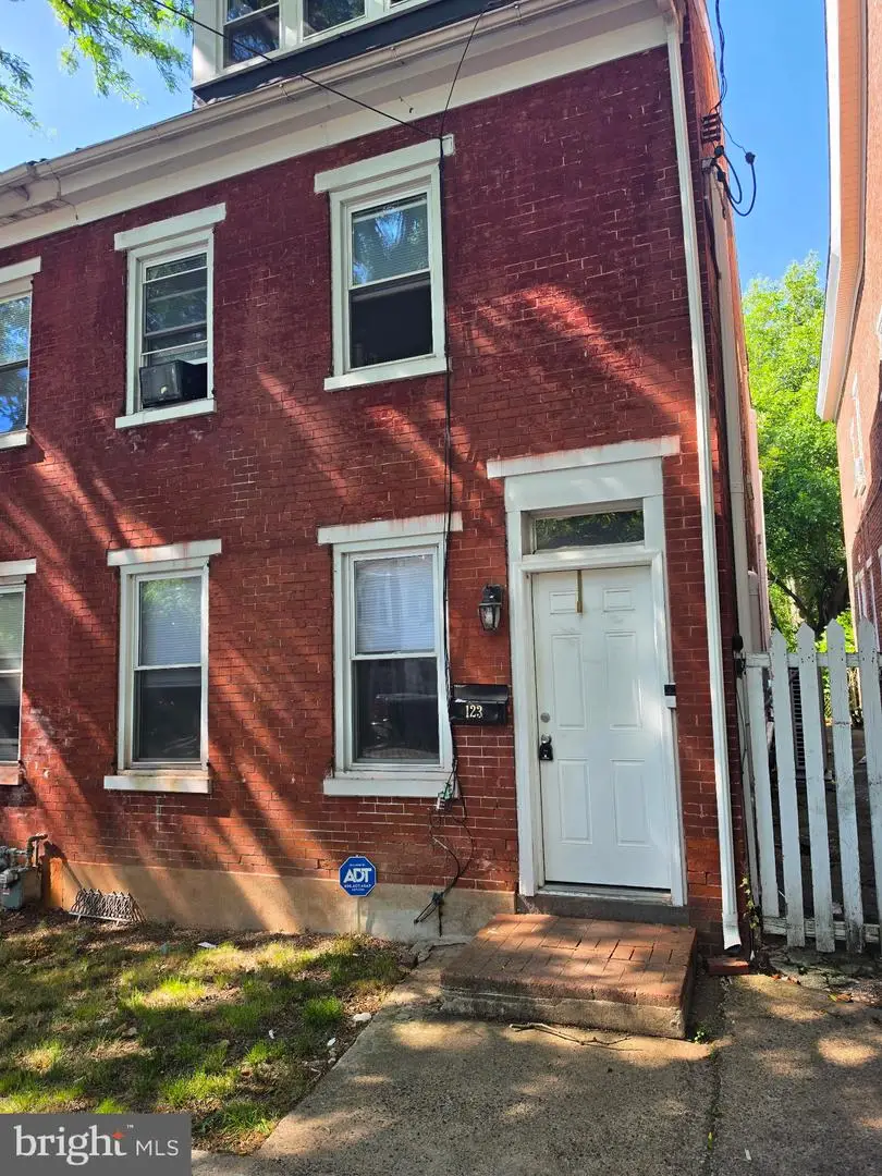 123 King St, Pottstown, PA 19464 - #1