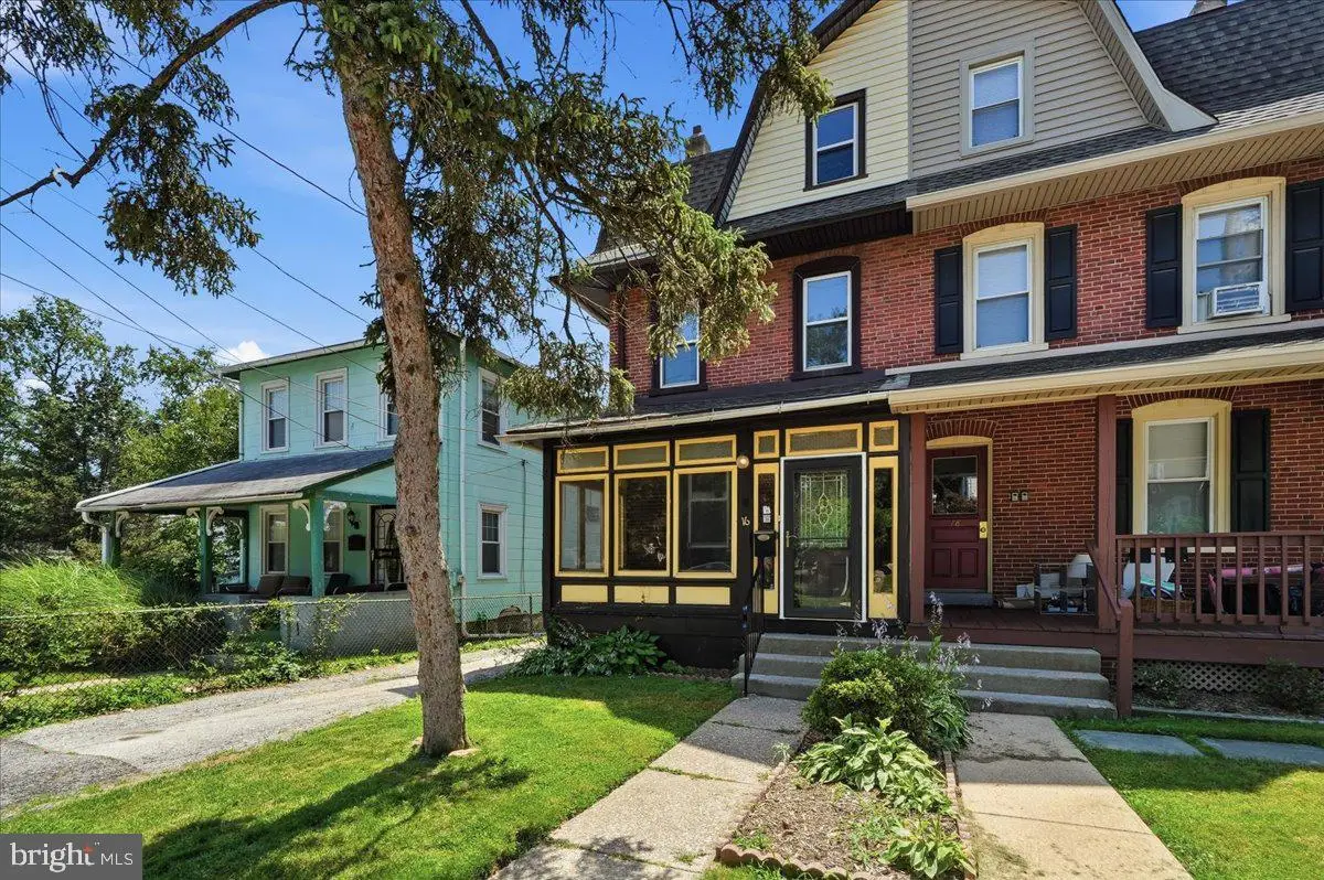16 W Spring Ave, Ardmore, PA 19003 - #1
