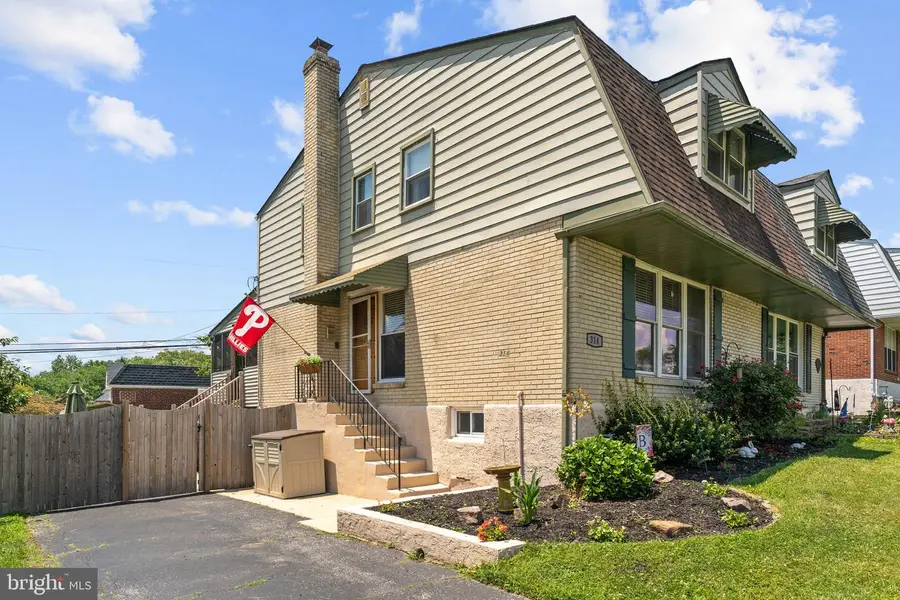 314 E Logan St, Norristown, PA 19401 - #2