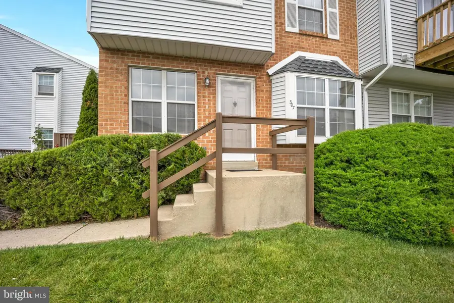 307 Wendover Dr, Norristown, PA 19403 - #2