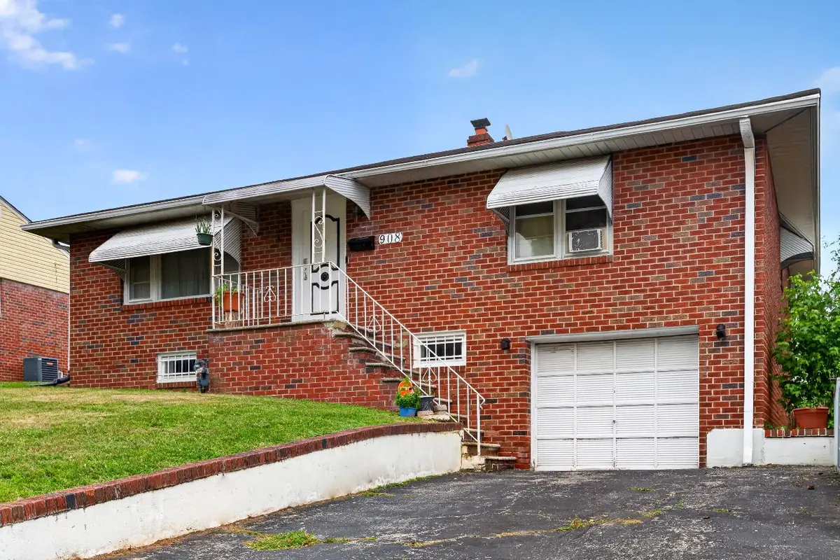 908 New Hope St #, Norristown, PA 19401 - #1