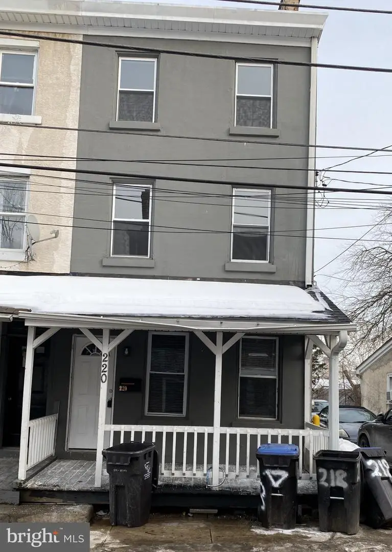 220 Pearl St, Norristown, PA 19401 - #1