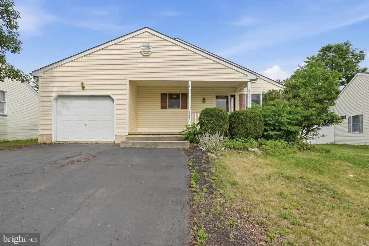 1036 Jodie Ct, Pennsburg, PA 18073 - #1