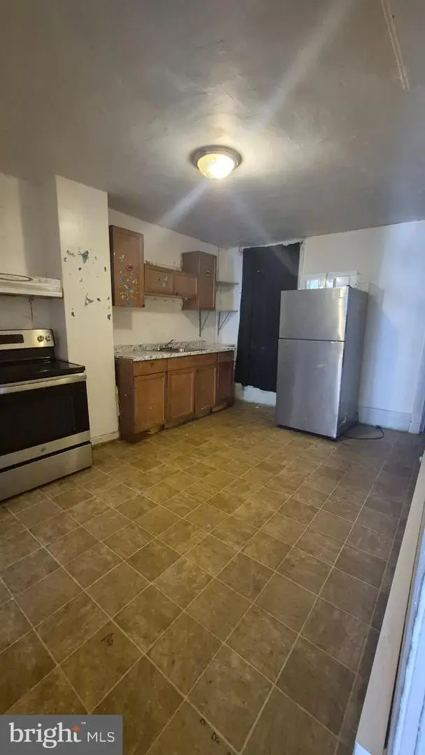 34 E Chestnut St, Norristown, PA 19401 - #3