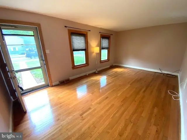 834 Jackson St, Lansdale, PA 19446 - #2