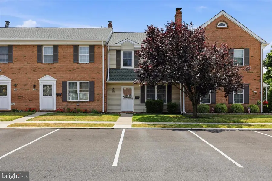 402 Centennial Ct, Lansdale, PA 19446 - #2