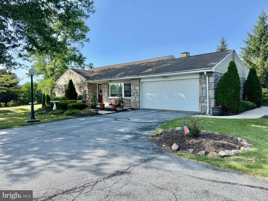 68 Bards Way, Pottstown, PA 19464 - #2