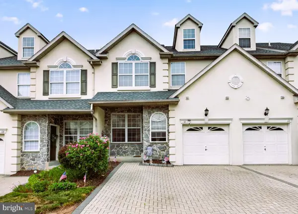 110 Meadow View Ln, LANSDALE, PA 19446