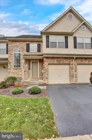 2305 Carriage Ln, Royersford, PA 19468 - #1
