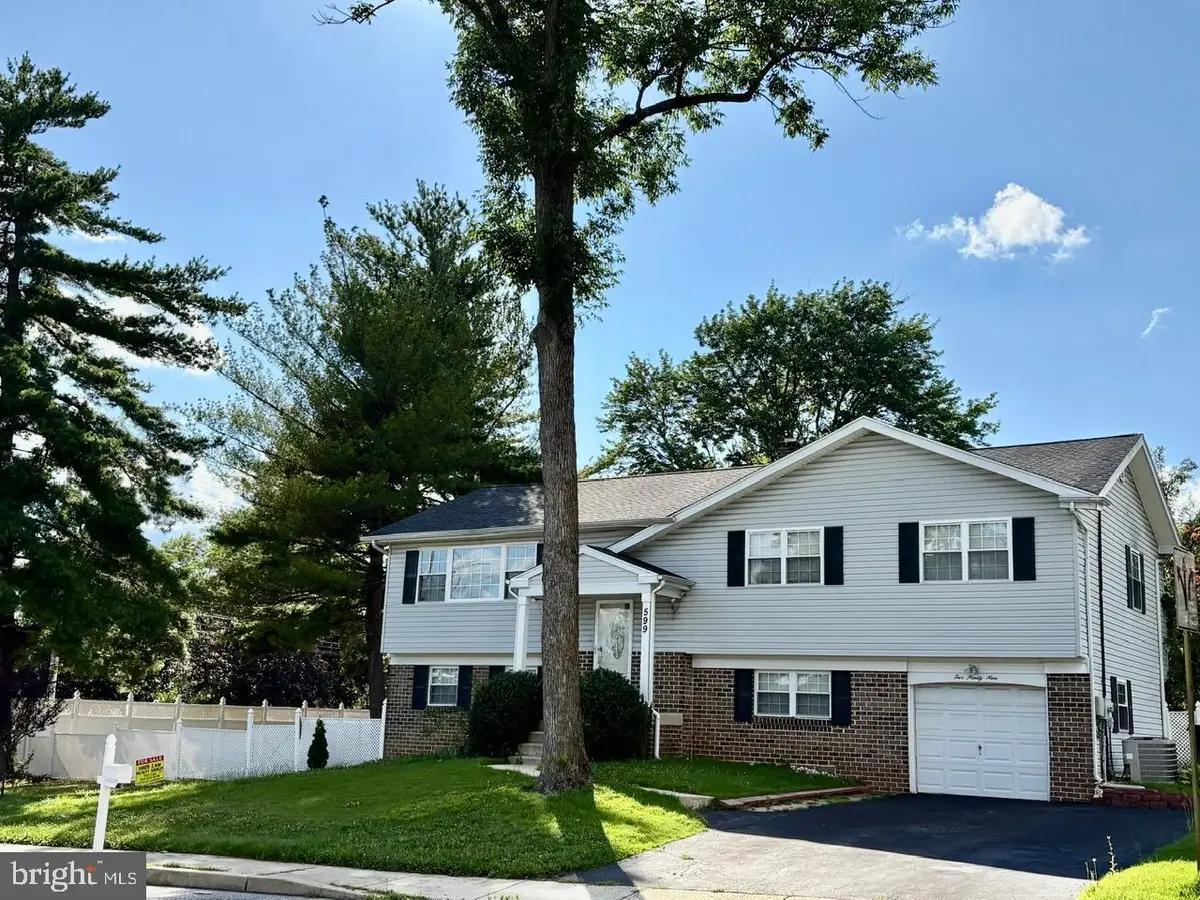 599 Elliott Dr, King Of Prussia, PA 19406 - #1