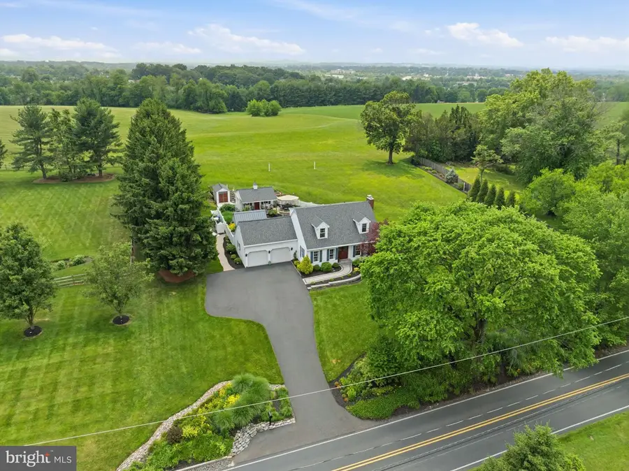 63 W Linfield Trappe Rd, Royersford, PA 19468 - #2