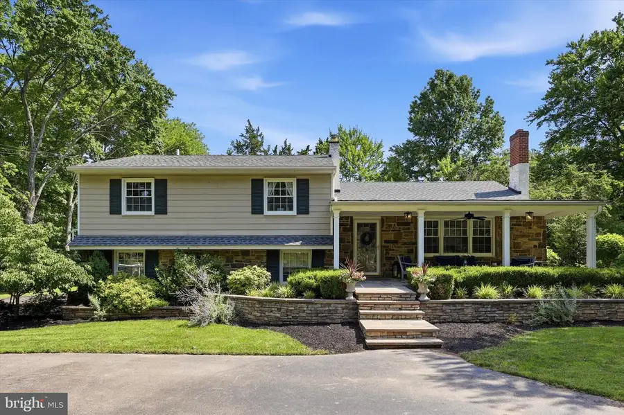 649 Midway Ln, Blue Bell, PA 19422 - #2