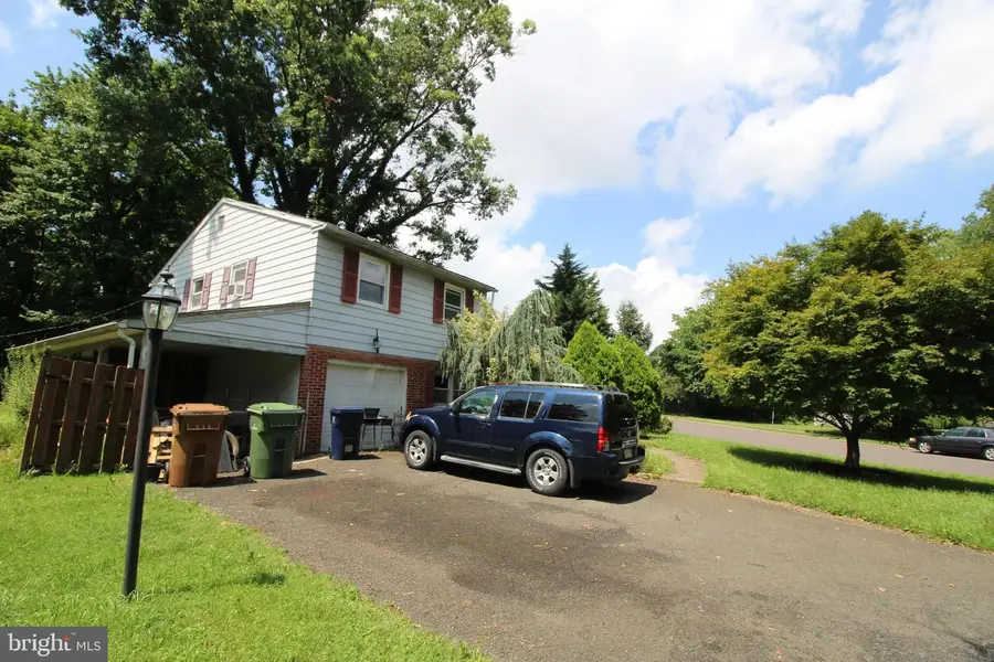 1750 N North Hills Ave, Willow Grove, PA 19090 - #3