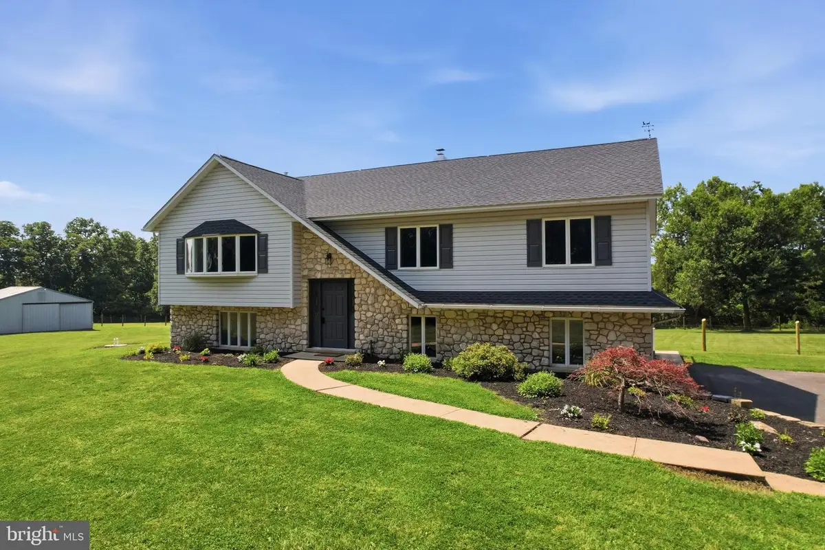 803 Ridge Rd, Salford, PA 18971 - #1
